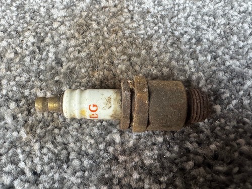 Antique spark plug 50 - antique, lb