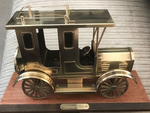 Taxi brass model car wooden - on,
