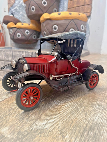 Vintage model style - t, tin